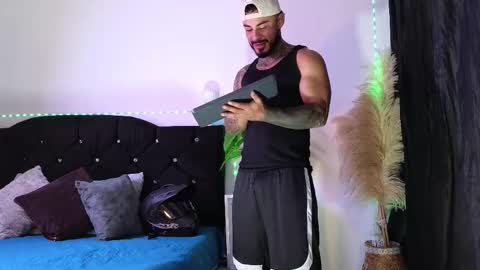 John  online show from February 8, 12:21 pm