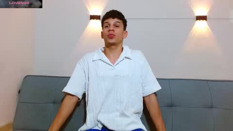 john_ssnow29 online show from November 24, 8:15 am