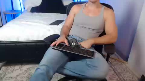 Snapshot of johnnieredd chatting on October 14, 1:01 am Johnnie Redd online show from October 14, 1:01 am