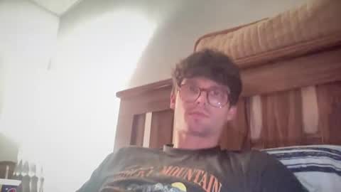 Snapshot of johnny__wood chatting on October 2, 8:29 am Johnny online show from October 2, 8:29 am