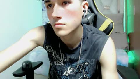 johnny_cagee online show from October 27, 5:32 am