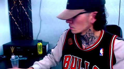 Snapshot of johnsonisaac94_ chatting on February 22, 4:29 am johnsonisaac94  online show from February 22, 4:29 am