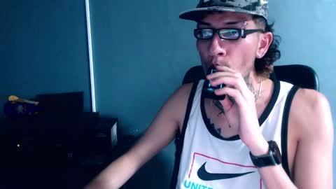 Snapshot of johnsonisaac94_ chatting on December 15, 6:18 am johnsonisaac94  online show from December 15, 6:18 am