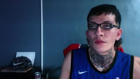 Snapshot of johnsonisaac94_ chatting on December 8, 5:29 am johnsonisaac94  online show from December 8, 5:29 am