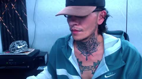 Snapshot of johnsonisaac94_ chatting on February 13, 4:54 am johnsonisaac94  online show from February 13, 4:54 am