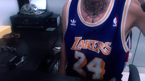 Snapshot of johnsonisaac94_ chatting on February 5, 6:46 am johnsonisaac94  online show from February 5, 6:46 am