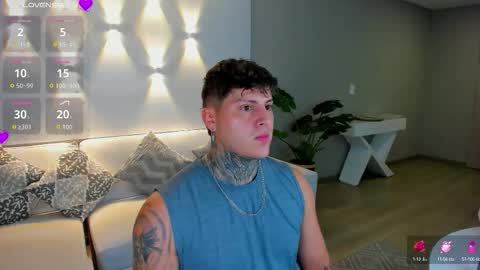 Snapshot of johny_multicum chatting on September 13, 7:42 am Johny online show from September 13, 7:42 am