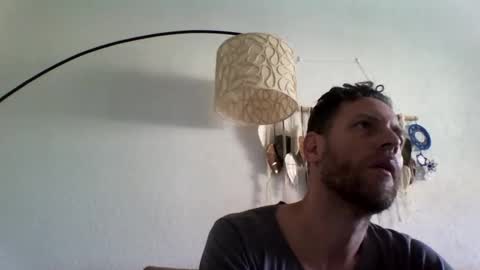 jojo19844 online show from June 5, 10:43 am