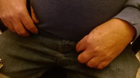 Snapshot of joncpics chatting on January 13, 1:45 am joncpics online show from January 13, 1:45 am