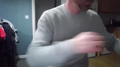 jonlow1 online show from January 13, 11:19 am