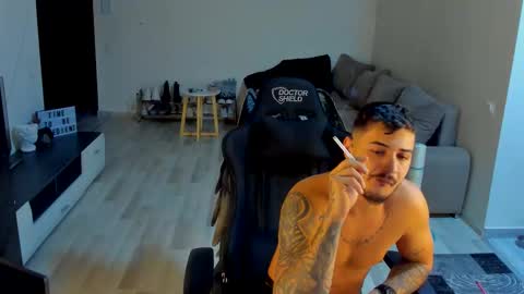 jonnyporn1 online show from November 15, 4:58 am