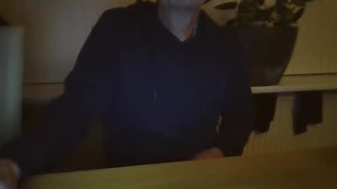 Snapshot of jop55 chatting on February 17, 6:15 pm Jop55 online show from February 17, 6:15 pm