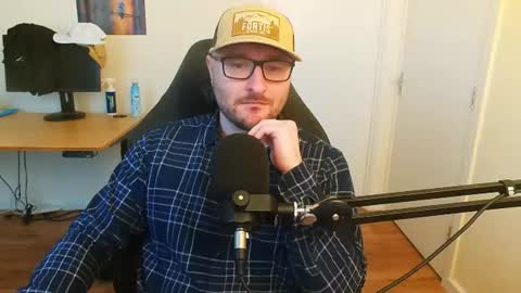 jordan_huxley online show from June 11, 6:28 pm
