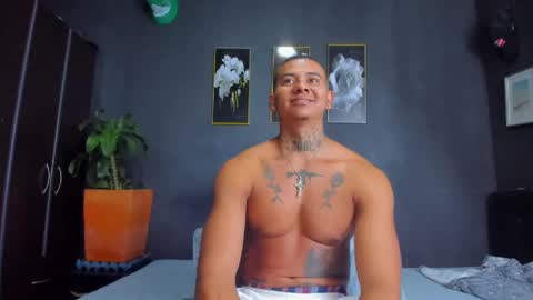 Snapshot of jordanharrd chatting on January 25, 2:15 am Jordanharrd online show from January 25, 2:15 am