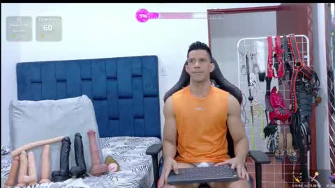 jose_rumbero91 online show from March 1, 11:54 am