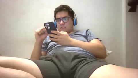 TwinkJoselinoHot online show from December 4, 6:55 am