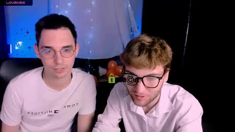 joseph_bear_ online show from October 27, 8:11 pm