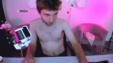 joseph_bear_ online show from September 28, 4:16 pm