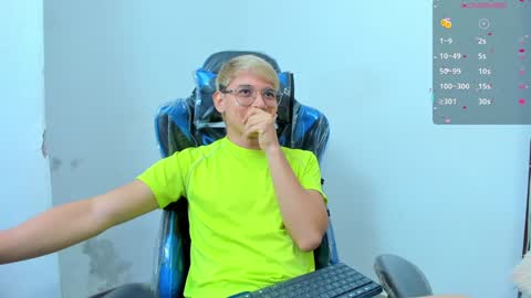 JOSEPH BROWN online show from December 22, 12:38 pm