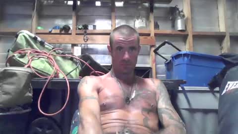 jrizzle1111 online show from August 2, 2:32 am