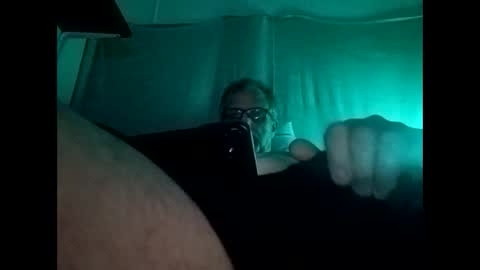 Snapshot of jsmitty40 chatting on October 20, 4:49 am Jsmitty40 online show from October 20, 4:49 am