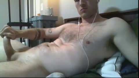 Snapshot of jtastr0_ chatting on October 29, 9:40 pm jtastr0_ online show from October 29, 9:40 pm