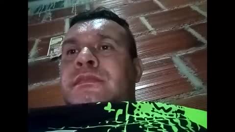 Snapshot of juan370490 chatting on December 24, 6:50 pm juan370490 online show from December 24, 6:50 pm