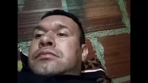 Snapshot of juan370490 chatting on December 25, 6:52 pm juan370490 online show from December 25, 6:52 pm