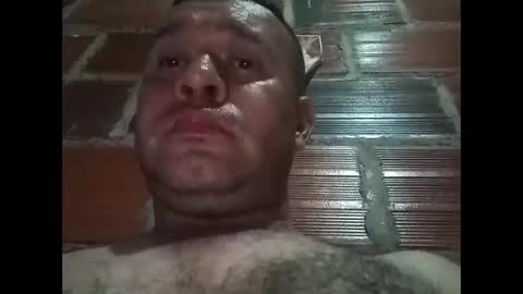 Snapshot of juan370490 chatting on January 19, 2:04 am juan370490 online show from January 19, 2:04 am