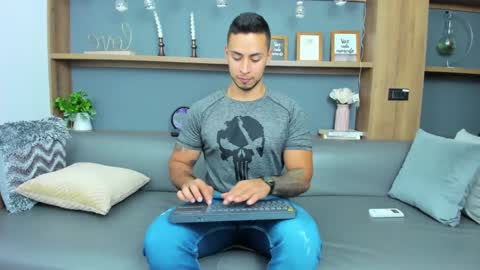 juan_muscle online show from March 5, 1:10 am