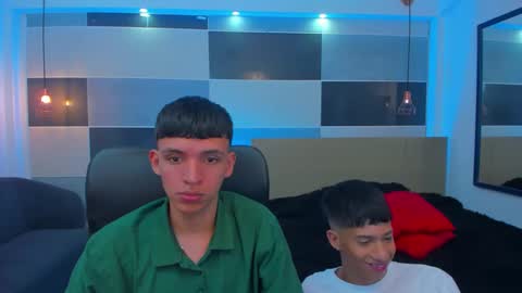 Snapshot of juan_nd_steven chatting on February 5, 4:16 am JuanSteven online show from February 5, 4:16 am
