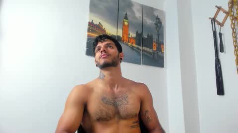 Juan Esteban online show from December 17, 2:52 am