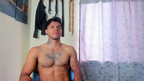 Juan Esteban online show from January 23, 12:30 pm