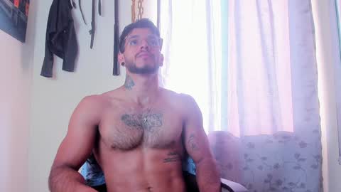 Juan Esteban online show from January 10, 12:47 pm