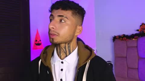 juancamilo66_ online show from October 28, 2:47 am