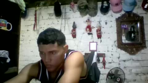 Snapshot of juandavid7261913970 chatting on February 13, 10:19 pm juandavid7261913970 online show from February 13, 10:19 pm