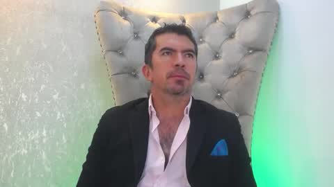 Juan k online show from April 22, 1:38 pm