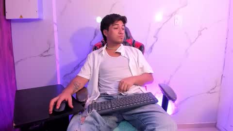 JUAN  online show from December 16, 5:25 am