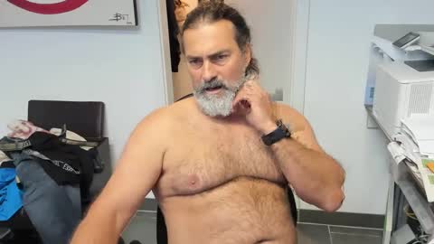 Snapshot of juergenkru chatting on October 2, 1:26 pm Giovanni50pro online show from October 2, 1:26 pm