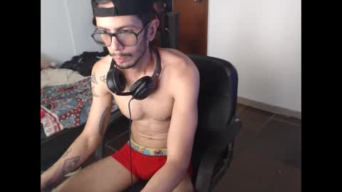 Julfigo online show from May 29, 6:51 pm