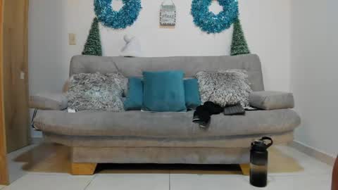 julian_wallace online show from January 4, 10:55 pm