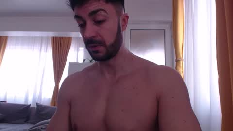 JulianRoyce online show from February 4, 9:04 am