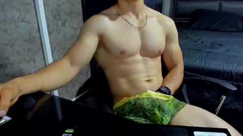 Julian online show from October 29, 10:07 am