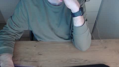 Snapshot of junk2711 chatting on January 6, 5:06 pm junk2711 online show from January 6, 5:06 pm