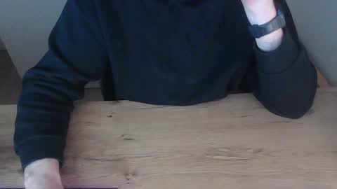 Snapshot of junk2711 chatting on February 8, 3:21 pm junk2711 online show from February 8, 3:21 pm