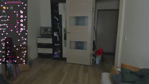 Edwins online show from July 1, 6:08 pm