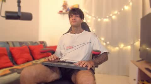 Diego online show from February 6, 1:52 pm