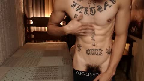 justine_hunk online show from January 10, 4:01 am