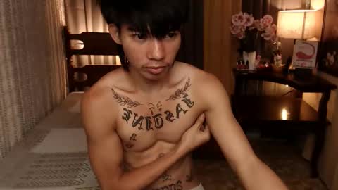 justine_hunk online show from December 18, 10:57 pm