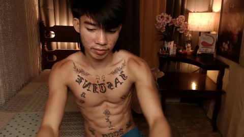 justine_hunk online show from January 3, 3:55 pm